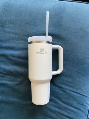 Stanley 40 oz White Travel Tumbler with Handle and Straw